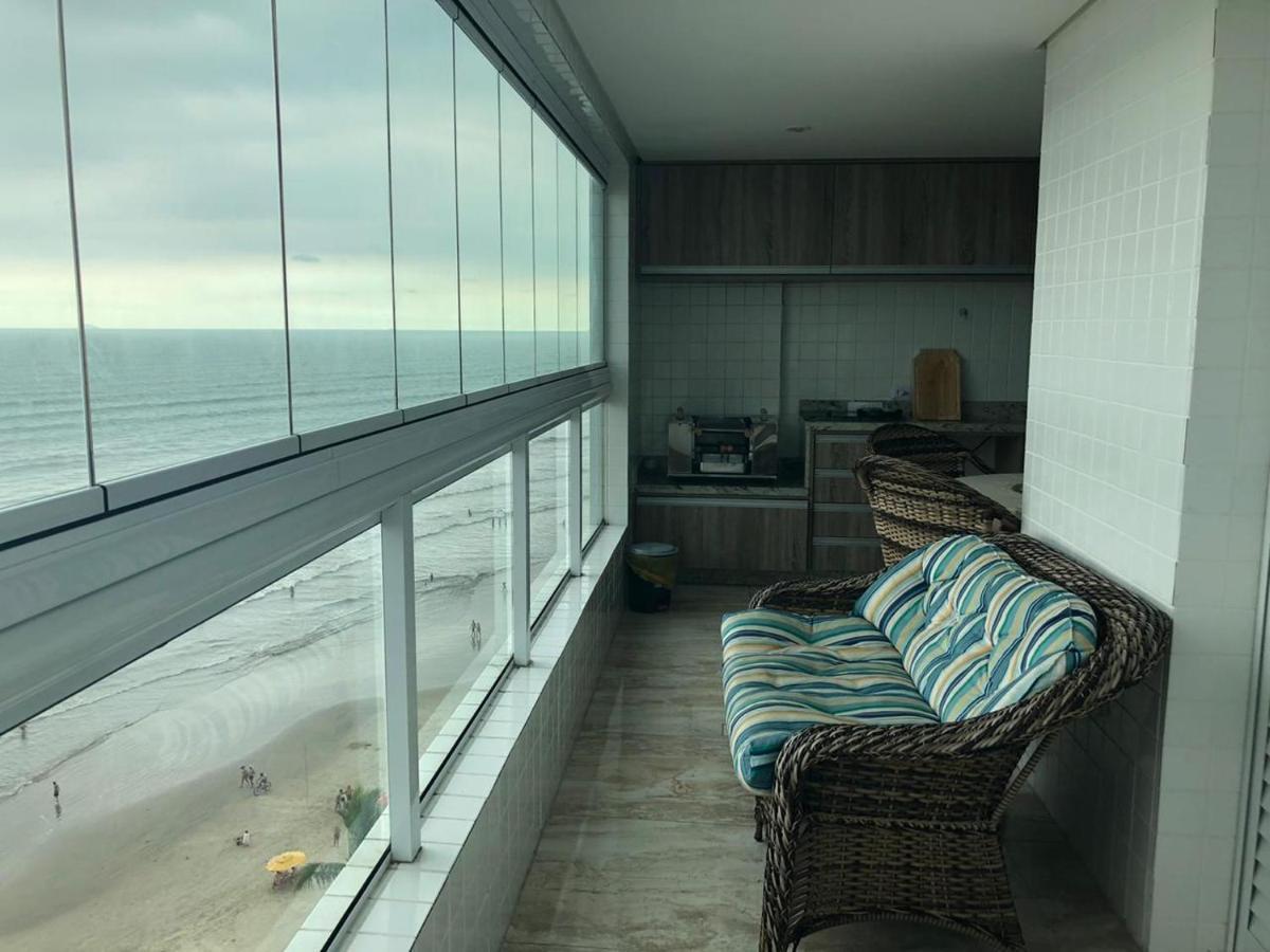 Mongagua Com Vista Para O Mar Pe Na Areia 외부 사진