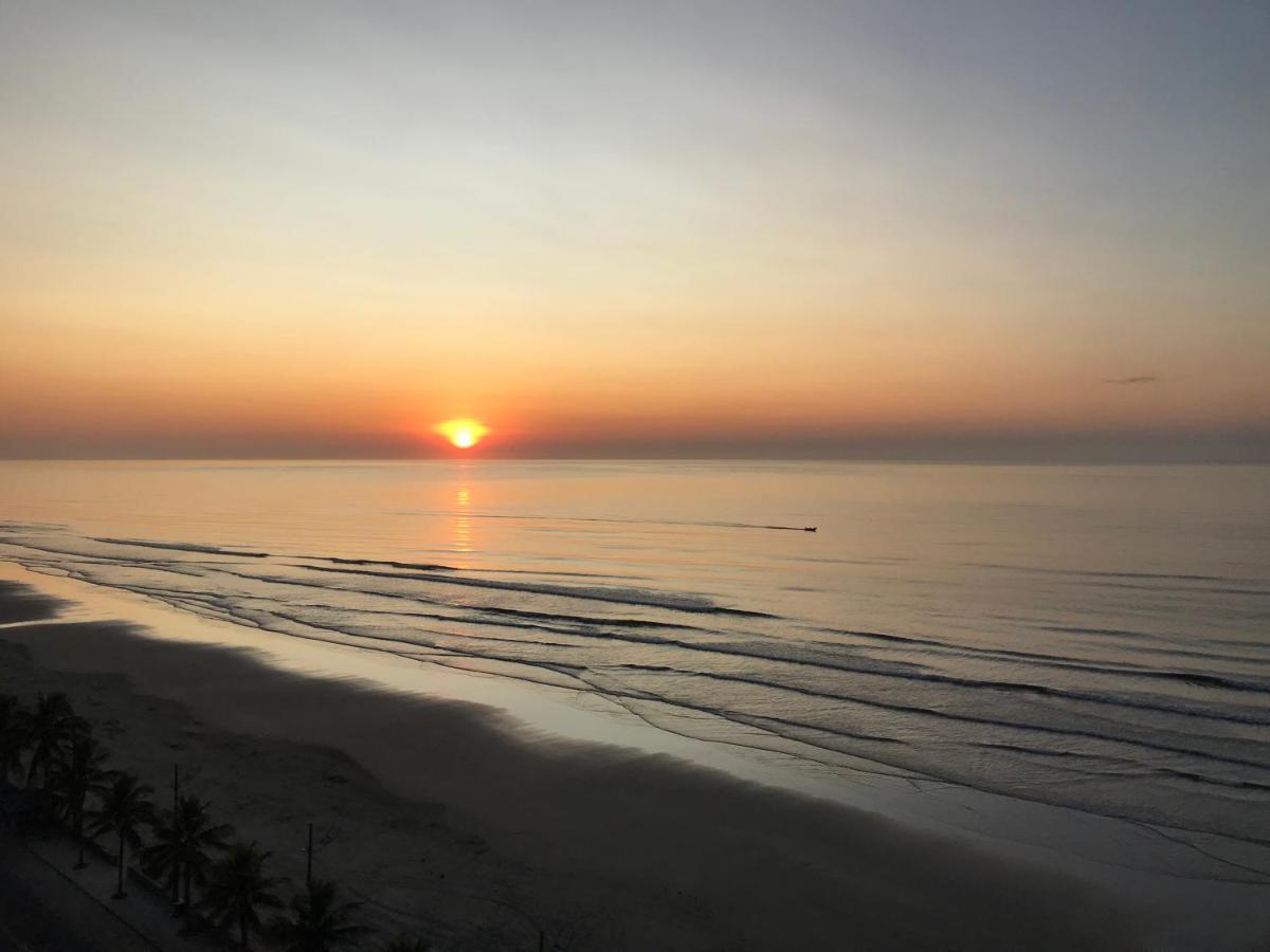 Mongagua Com Vista Para O Mar Pe Na Areia 외부 사진